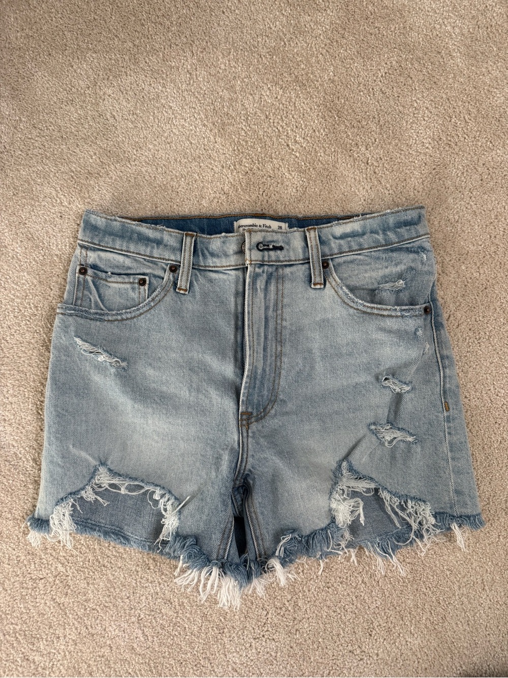 Abercrombie & Fitch Light Blue Distressed Denim Shorts size 26/2